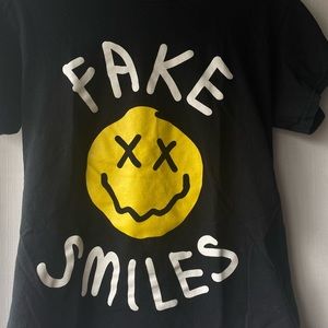 Phora Fake Smiles T-shirt